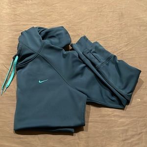 Nike Therma-Fit